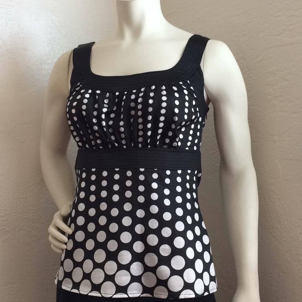 White House Black Market graduated polka dot